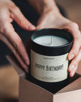 Handgemachte Duftkerze "Happy Birthday!" Mit Sojawachs, Floralem Bouquet Und Umweltfreundlichem Design Happysoy