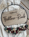 Familienschild Mit Individuell Graviertem Holzelement Und Metallring In 30 Oder 40 Cm Lothi