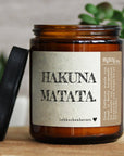 Handgemachte Sojawachs Duftkerze "Hakuna Matata" in Geschenkbox für Yoga-Fans und Anti-Stress Entspannung mysoy‎® Duftkerzen-Manufaktur