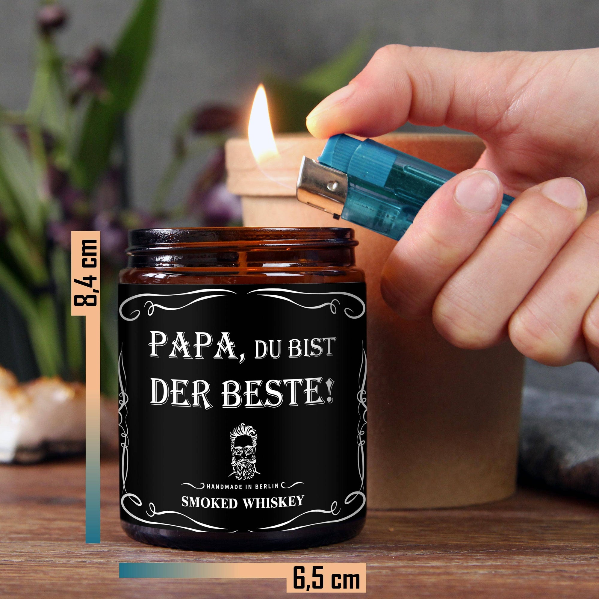 Männer Duftkerze Mit Papa Motiv – Handgemachte Sojawachs Kerze In Geschenkbox Mit Whiskey Aroma mysoy‎® Duftkerzen-Manufaktur