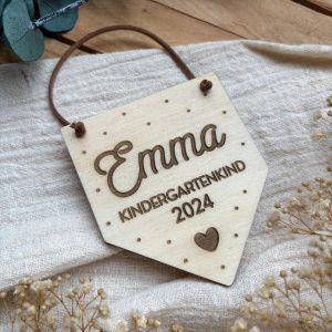 Personalisierter Holzwimpel Kindergarten